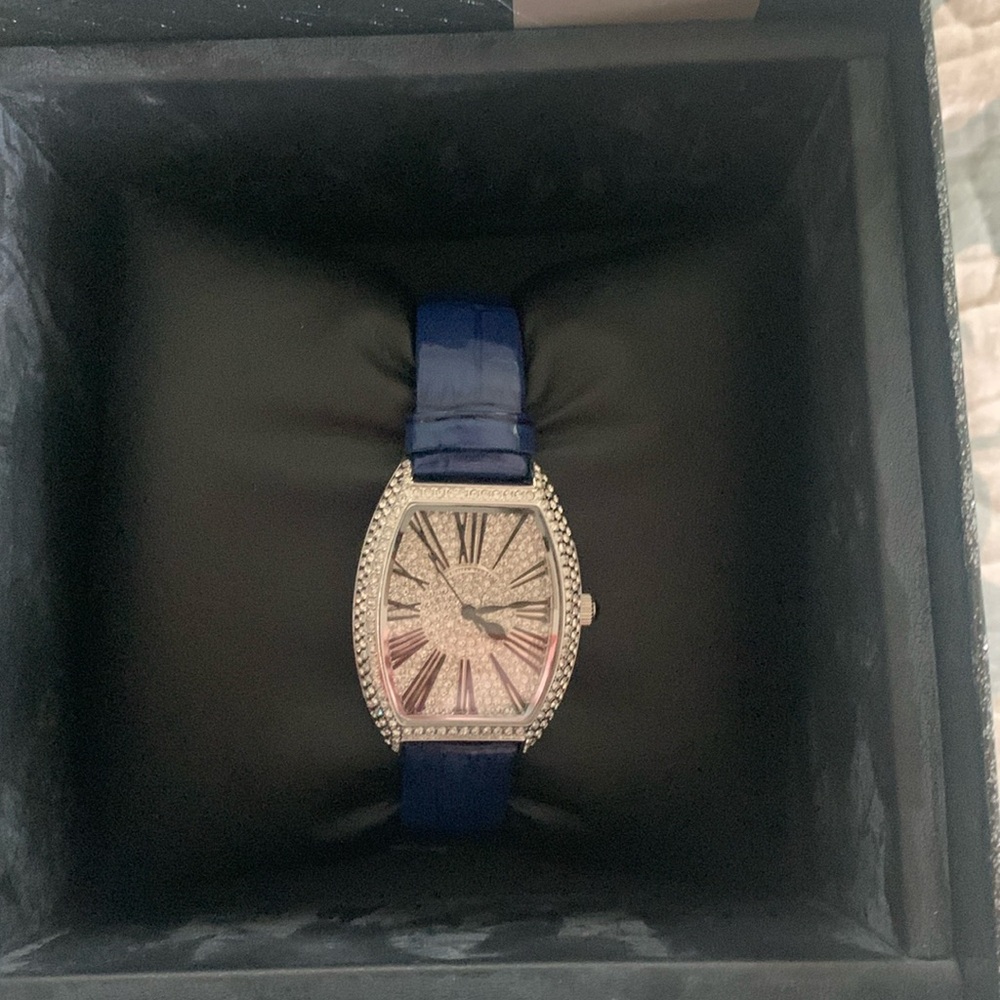 Christian Van Sant Women’s Chic Watch